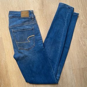 AE skinny jeans. Perfect condition. Size 2.